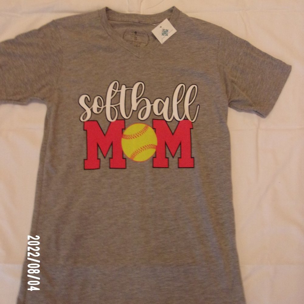 "SOFTBALL MOM" T-SHIRT, NEW with TAG